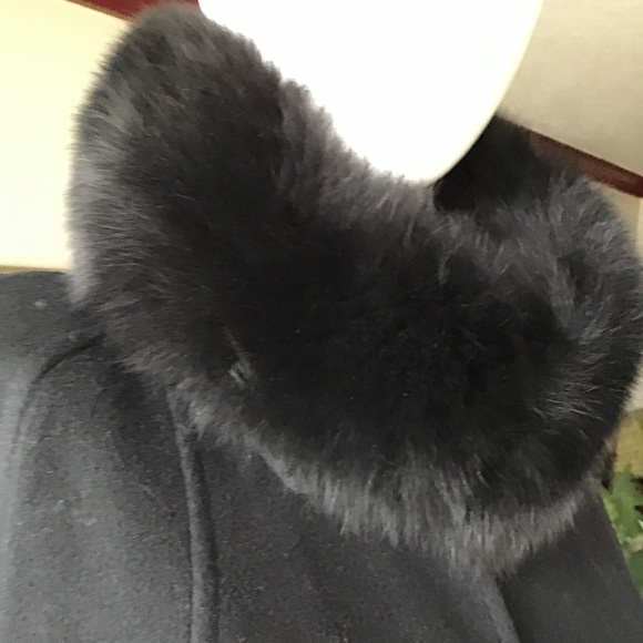 London Fog %100 wool long coat - Picture 9 of 16